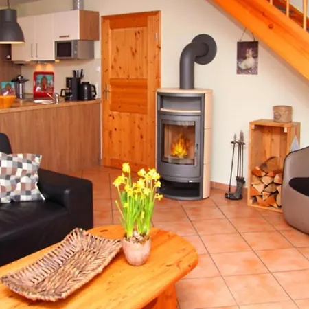 2 - Schoenes Ferienhaus Fuer Die Ganze Familie Direkt An Der Mueritz *